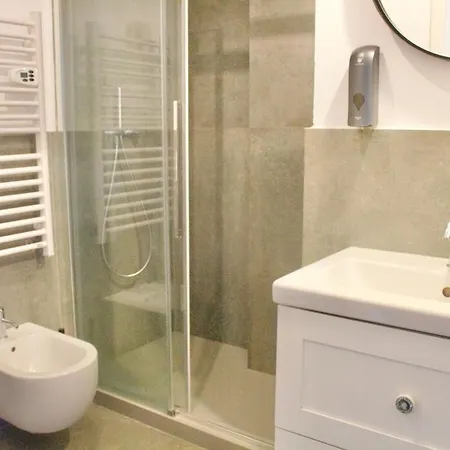 아파트 Ample 2-br Space 1 Min To Romolo M2 밀라노